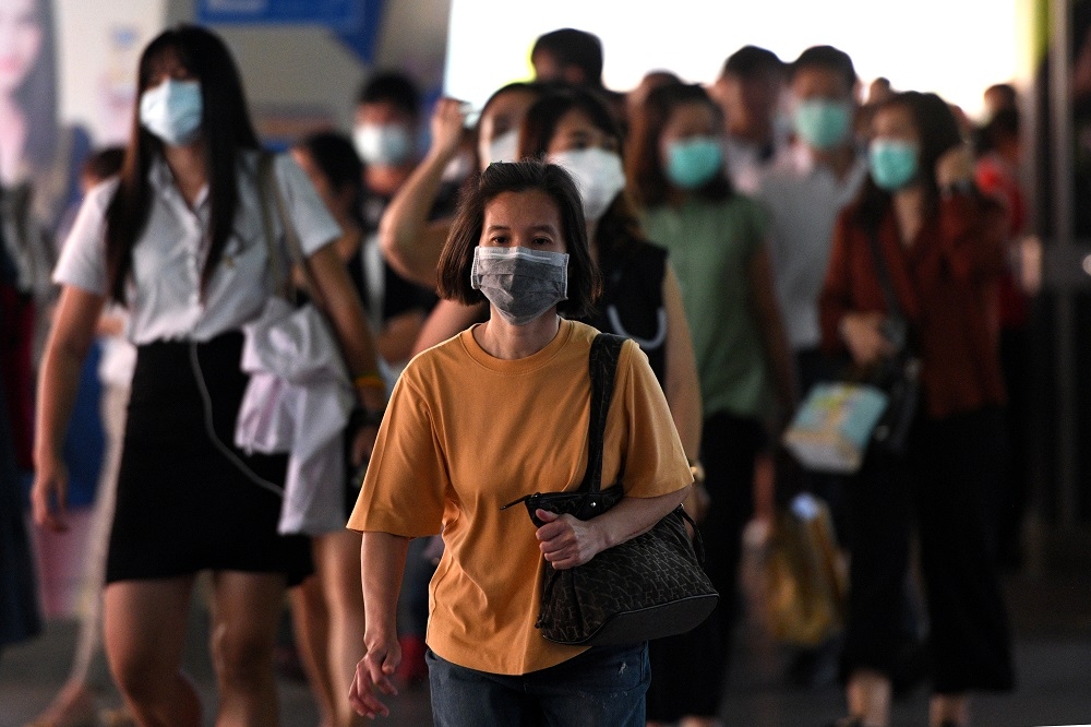 武漢肺炎全球確診病例突破2.7萬，中國境內死亡人數達564人，死亡個案大多數集中在湖北省。（湯森路透）