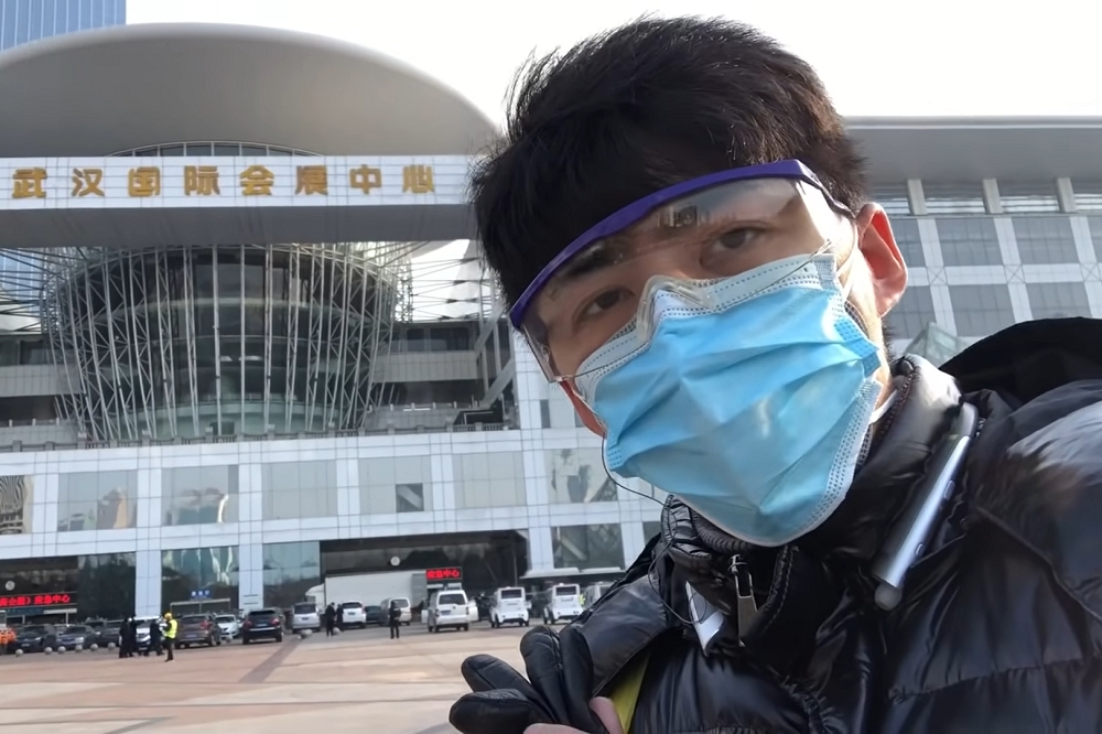 陳秋實親自走訪武漢的醫院和社區，想將最真實的景象呈現給公眾。（圖片取自陳秋實的YouTube）