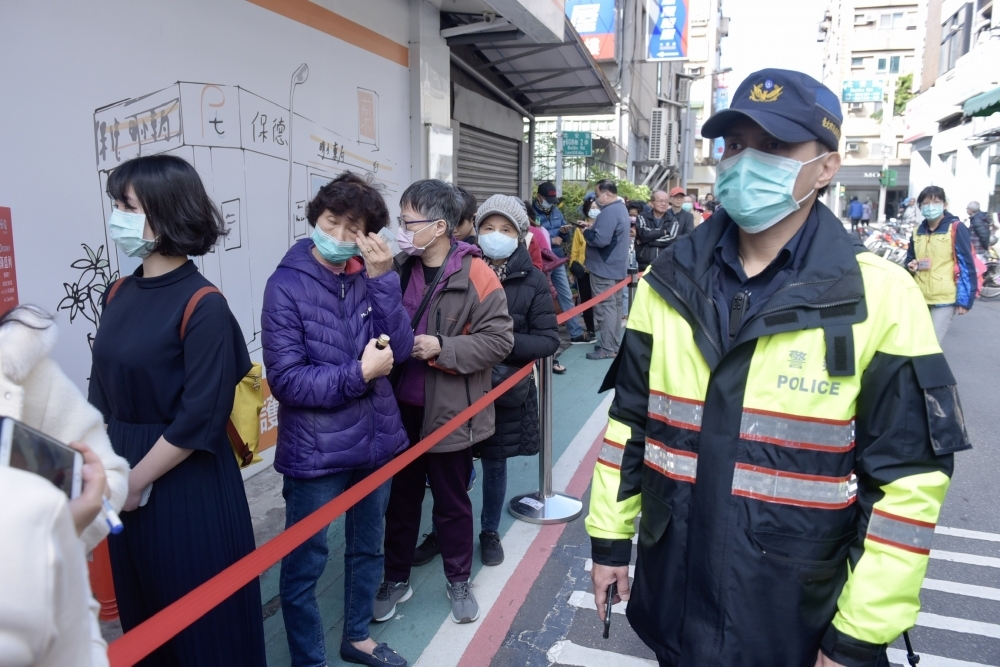 居家檢疫者頻傳擅自外出或失聯，台北市已再罰8名未配合規定擅離指定住所居家檢疫民眾。圖為示意，與此新聞內容無關。（資料照片／張哲偉攝）