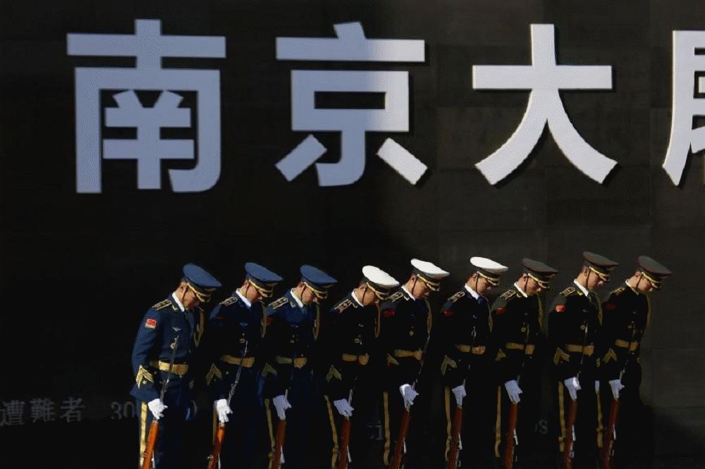 中國隆重而高規格舉行南京大屠殺國家公祭日儀式。（湯森路透）