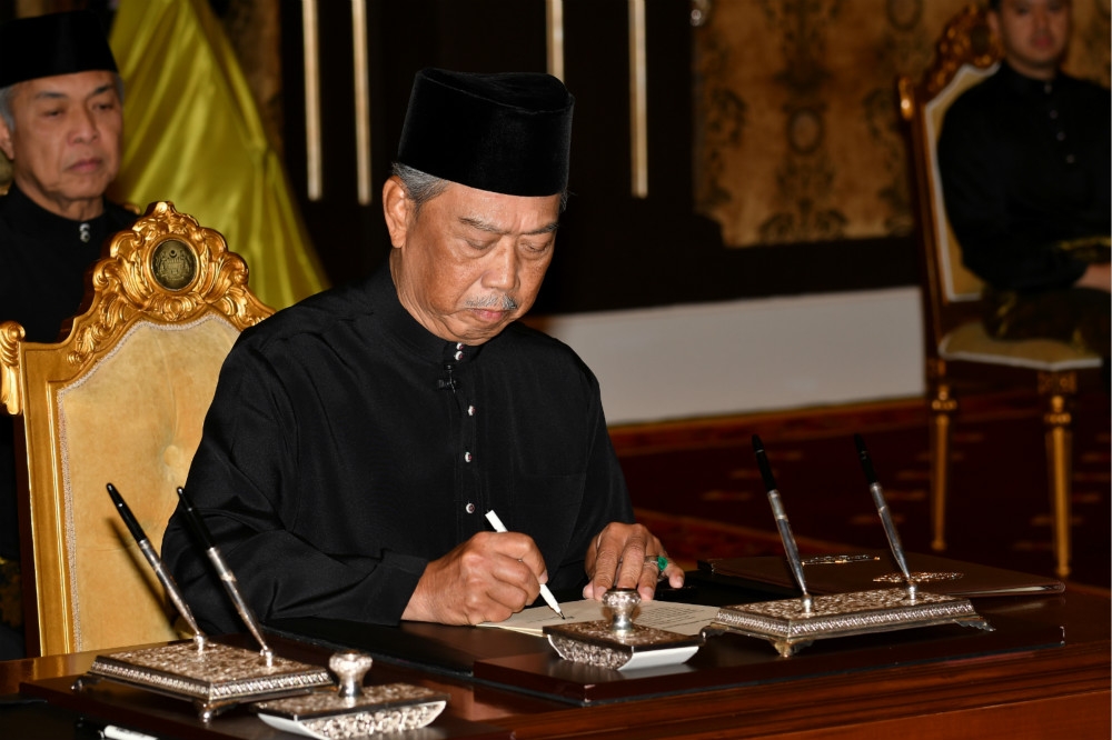 前副首相、土團黨主席慕尤丁1日前往皇宮，宣誓就職新任首相。（湯森路透）