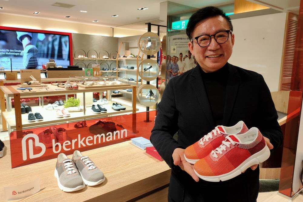 達科曼總經理蔡財源結合台灣足部醫療資源取得德國百年健康鞋品牌Berkemann信任，拿下亞洲總代理。（楊文琳攝）