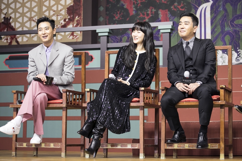 《李屍朝鮮》主要演員：朱智勛（左至右）、裴斗娜、柳承龍（Netflix提供）