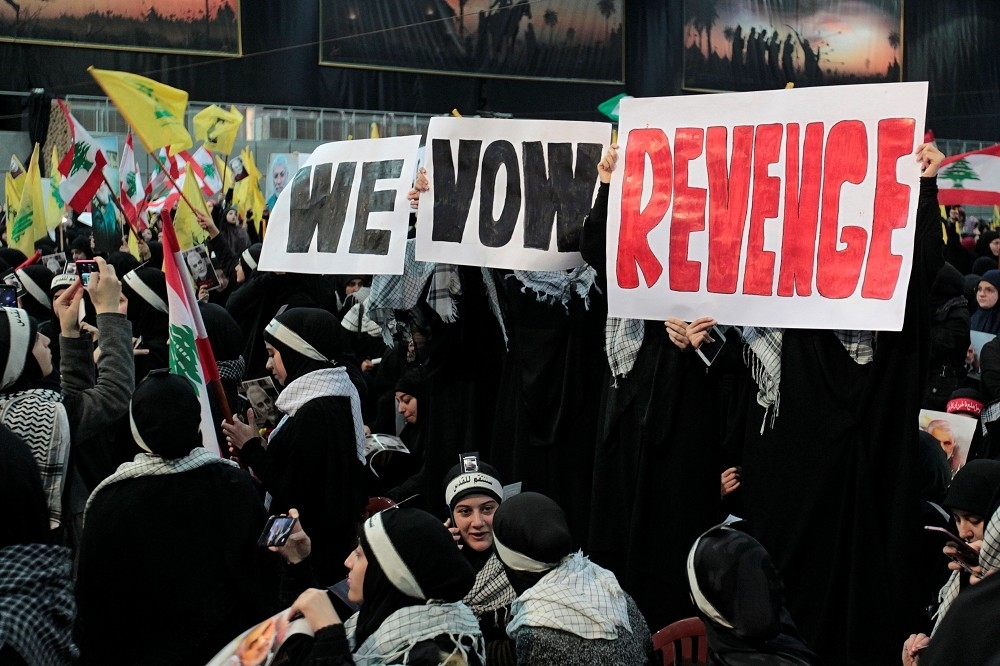 美國擊殺伊朗革命衛隊「聖城軍」領袖蘇萊曼尼後，美伊衝突愈演愈烈。（湯森路透）