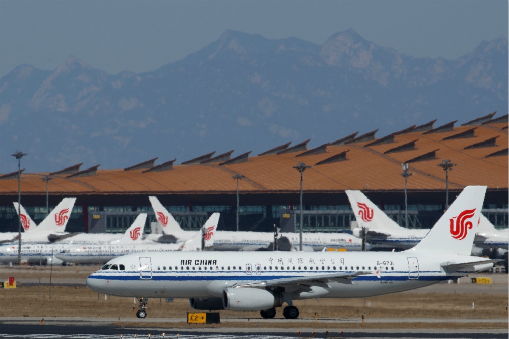 北京首都機場的中國國際航空班機。（湯森路透）