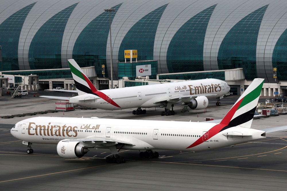 阿聯酋航空宣布，自3月25日起，停飛全球大部分客運航班，但貨運業務仍會持續。（湯森路透）