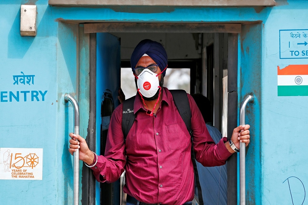 為防止武漢肺炎於境內擴散，印度鐵路史無前例地暫停載客服務。（湯森路透）