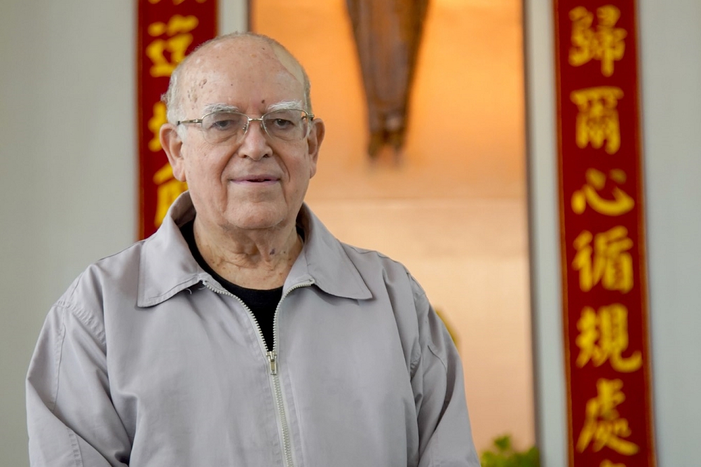 81歲義大利籍神父呂若瑟向台灣人募款，短短六天內捐款突破1.2億元，因此他呼籲大家「不要再捐了。」（取自張大魯臉書）