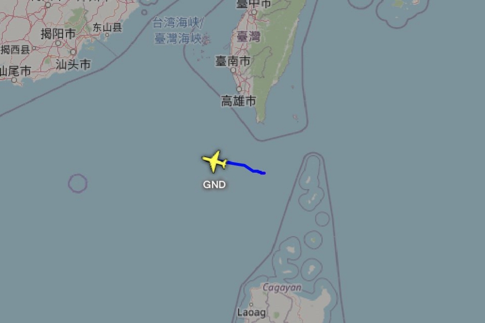 15日一架美軍RC-135W電偵機上午現蹤台灣南部海域。（取自「飛機守望」Aircraft Spots推特）