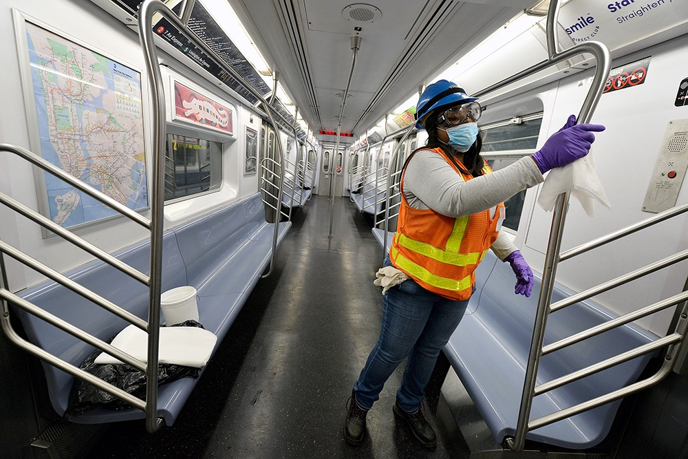 紐約地鐵凌晨1時至5時關閉，才進行清潔工作。（湯森路透 ）