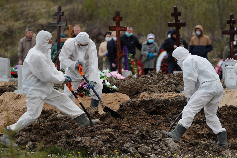俄國新冠肺炎的死者被葬於聖彼得堡。（湯森路透）