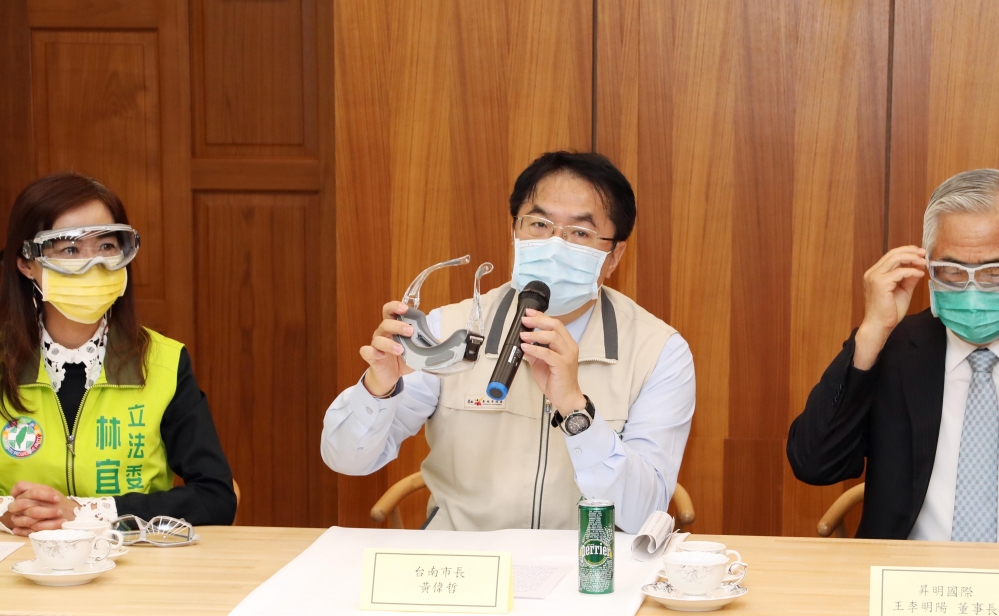 台南市長黃偉哲今天接受媒體聯訪表示，張博雅能，陳菊為什麼不能(台南市政府提供)