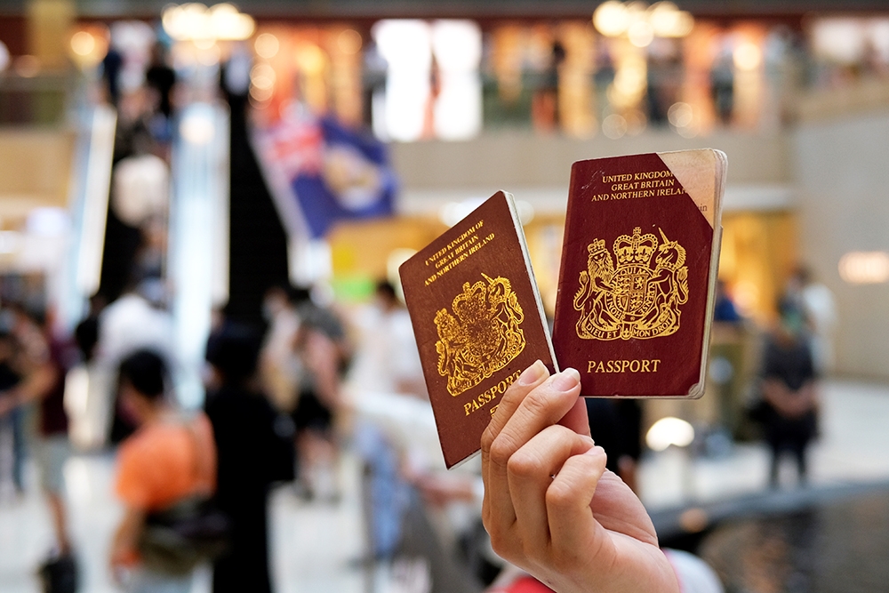 近300萬港人擁有英國海外公民（BNO）護照。（湯森路透）