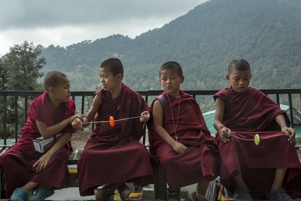 西藏孩童與寺廟僧侶的接觸遭到限制。（資料照片／美聯社）