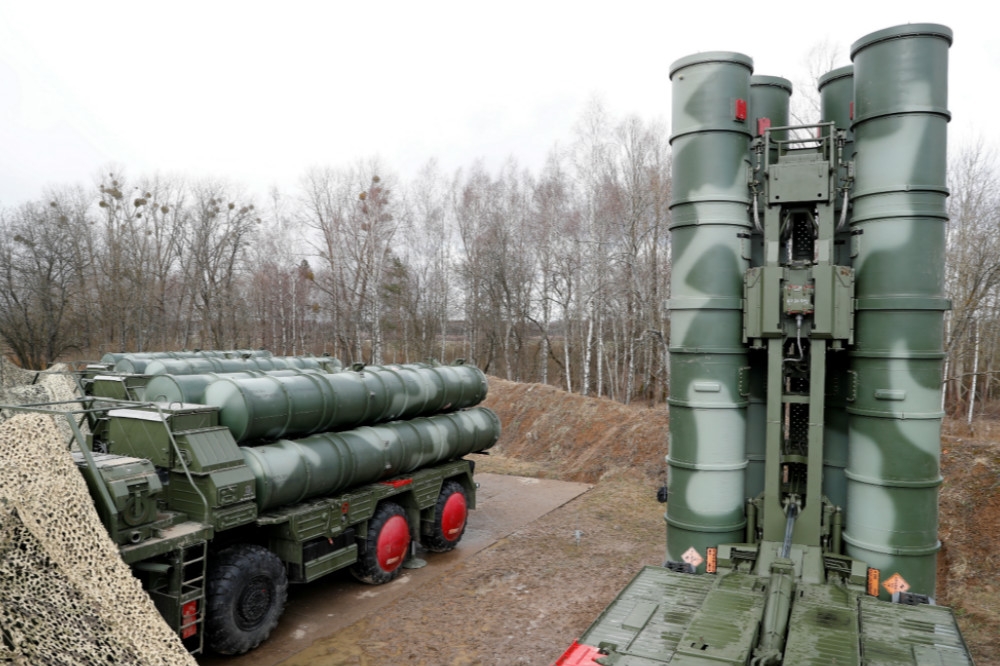 俄羅斯研製的S-400防空飛彈系統。（湯森路透）