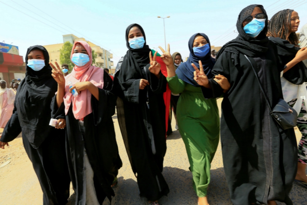 蘇丹新政府批准新法，禁止進行「女性割禮」並列為犯罪行為。（湯森路透）