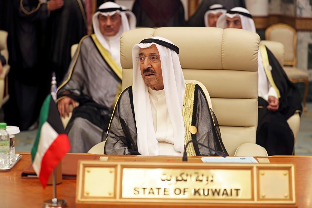 科威特元首薩巴赫2019年赴沙國麥加參與峰會。（湯森路透）