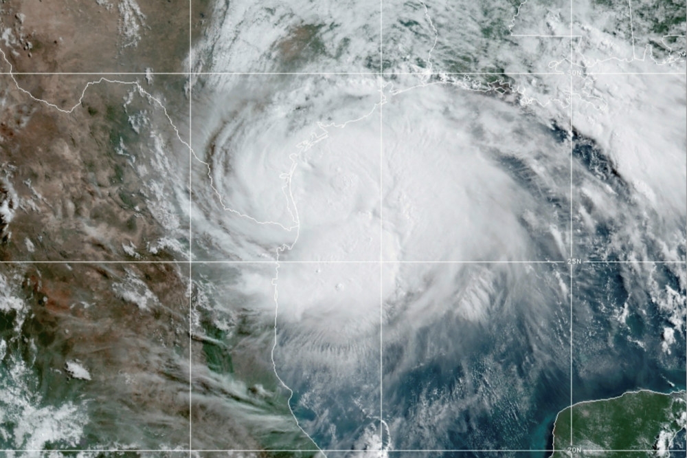 颶風「漢娜」衝擊美國德州與墨西哥北部。（湯森路透）