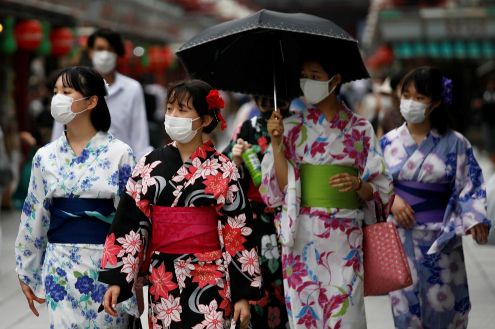 東京都連續20天出現百例新增確診，讓外界擔心其疫情未來走向。（湯森路透）