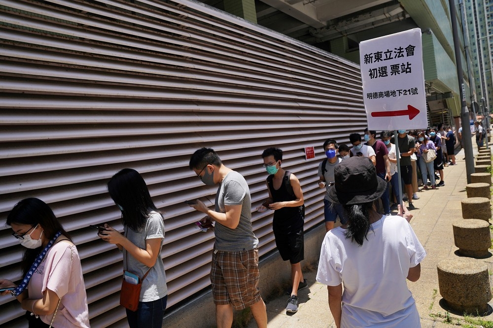 香港立法會選舉傳出延後一年的消息。（湯森路透）