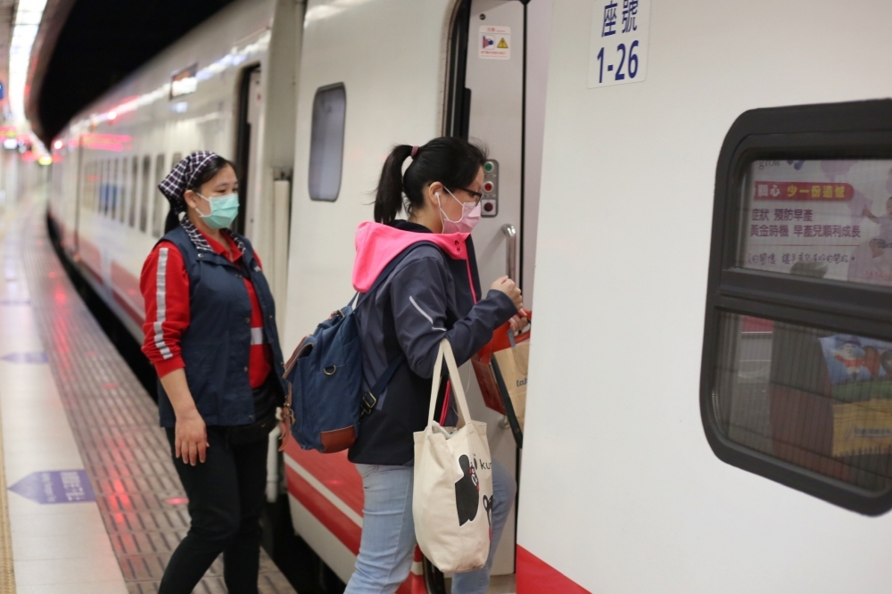 今年中秋節連假，台東縣居民返鄉除有縣府自辦的返鄉列車，台鐵預計加開4班往返列車。（資料照片／沈粲家攝）