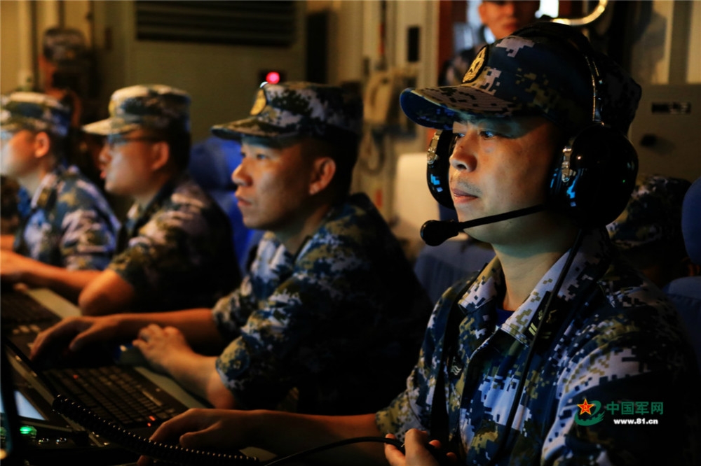進行海上演習的解放軍海軍部隊。（圖片取自中國軍網）