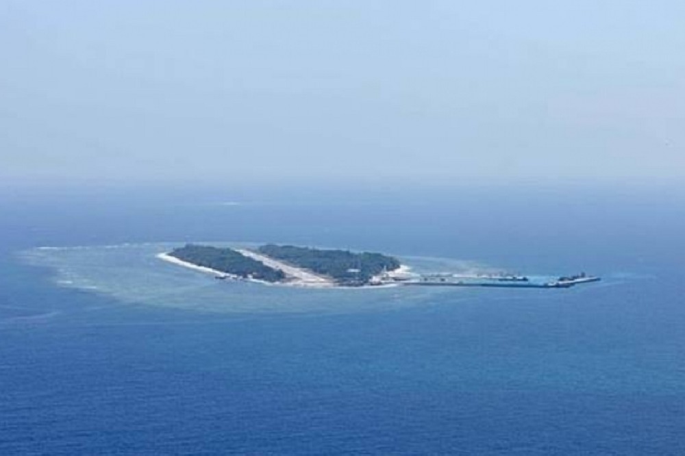 針對立委王定宇11日稱東沙島自9日起被疑似中國海上民兵及船隻包圍，並持續60小時一事，海巡署12日發聲明駁斥。（取自海巡署）