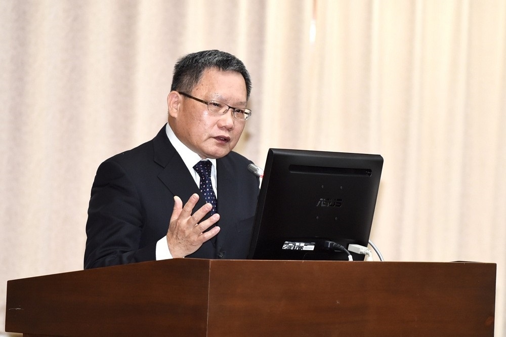 財政部長蘇建榮24日至立法院財政委員會備詢，對於囤房稅修法的部分，他表示「目前沒有規劃。」（張哲偉攝）