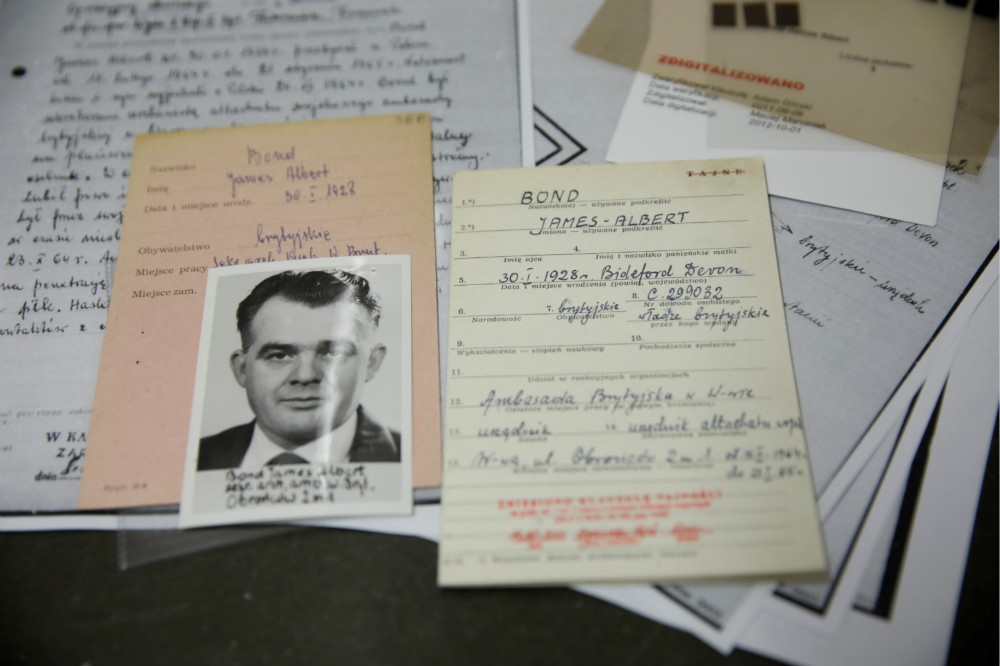 波蘭記憶研究院公佈，英國特工「詹姆斯龐德」檔案。（湯森路透）