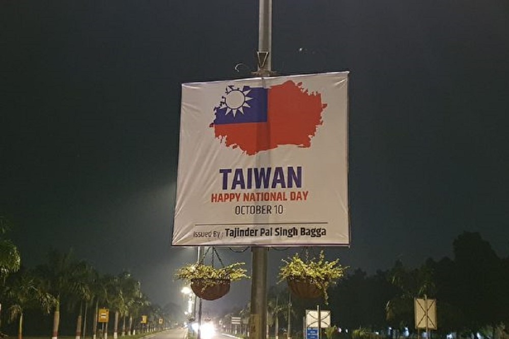 印度人「力挺台灣」，不一定真的如此喜愛台灣，主要是把對中國的厭惡透過「力挺台灣」的方式表達出來。（圖片擷取自AdityaRajKaul推特）