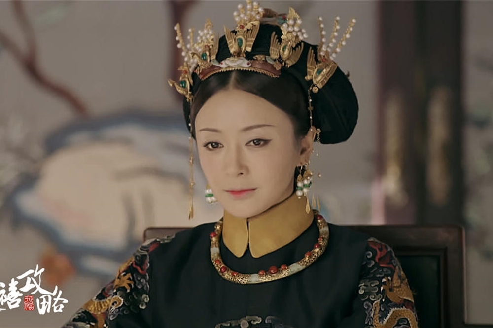 中國女星秦嵐在電視劇《延禧攻略》裡的「富察皇后」扮相（圖片取自時光網）