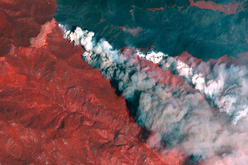美國喀茂隆峰大火在阿拉帕霍國家森林俯瞰視角。。（湯森路透）