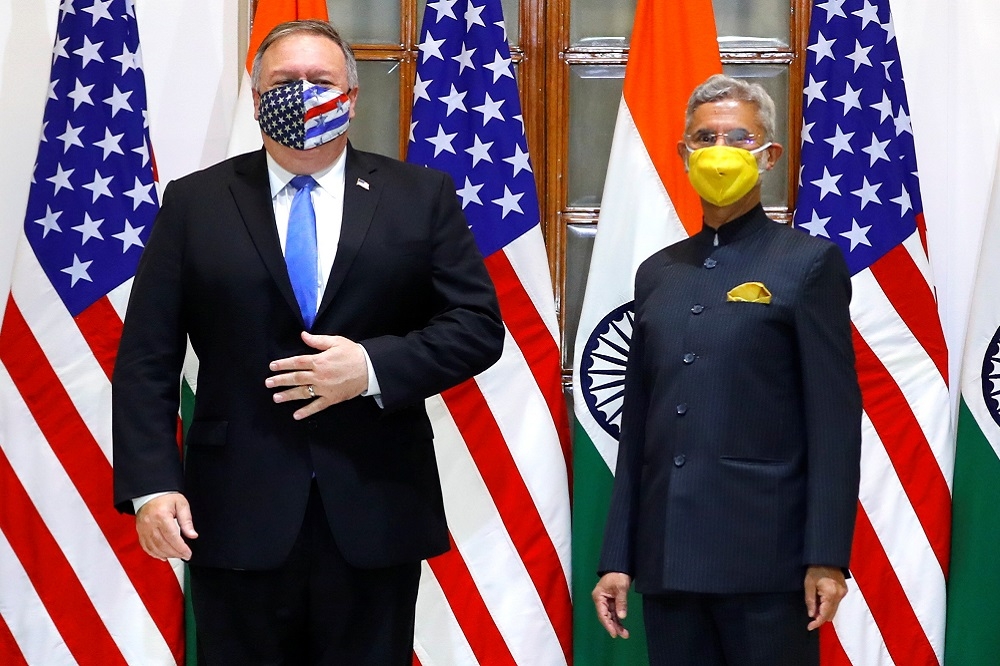 美國務卿蓬佩奧（左）與印度外交部長蘇杰生（右）。（湯森路透）
