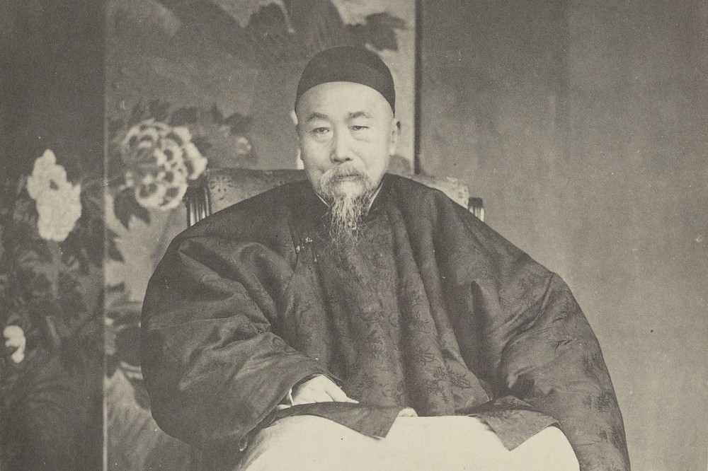 李鴻章，攝於 1895 年於日本簽署《馬關條約》期間（取自維基百科）