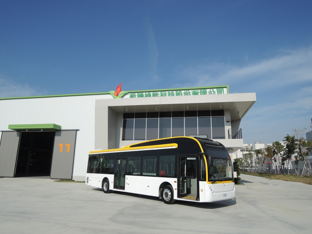 
府城客運首次訂購凱勝綠能15台K9DA電動大巴，為台南無碳交通邁向新里程碑。(圖/業者提供)
