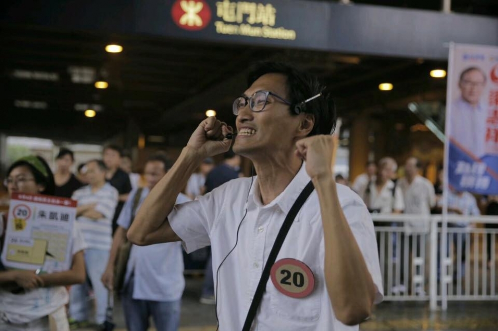 11月初，香港警察以涉嫌違反《立法會條例》中的「藐視罪」等，拘捕朱凱迪在內等議員。（翻攝自朱凱迪臉書）