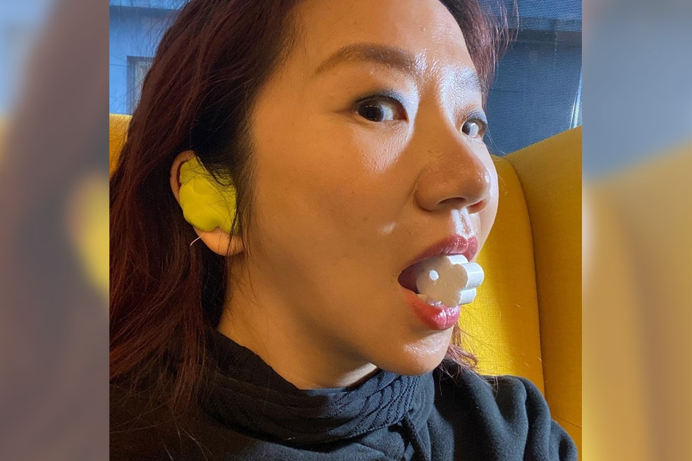 陶晶瑩為了明年2月台北小巨蛋演出，特別去訂做新的EAR MONITOR。（取自陶晶瑩IG）