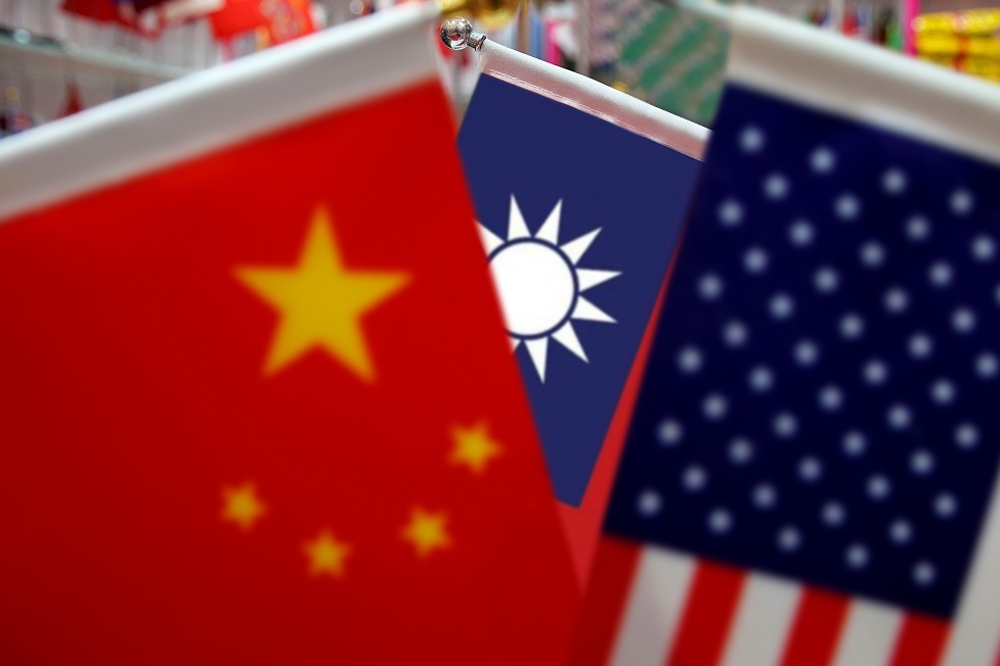 主張台灣為中國一部分的理由，「只有在美國不承認共匪的前提下才是有效的」，一旦美國的政策改變，「台灣所屬問題也隨之變質」。（合成圖片，圖片摘自湯森路透）