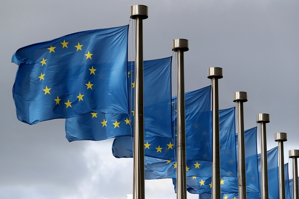 歐盟發佈2草案，被視為是針對美國科技巨頭的反壟斷法案。（湯森路透）