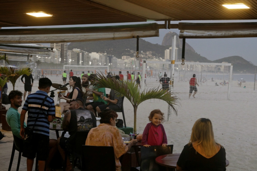 巴西里約政府宣布取消跨年海灘煙火派對。（湯森路透）