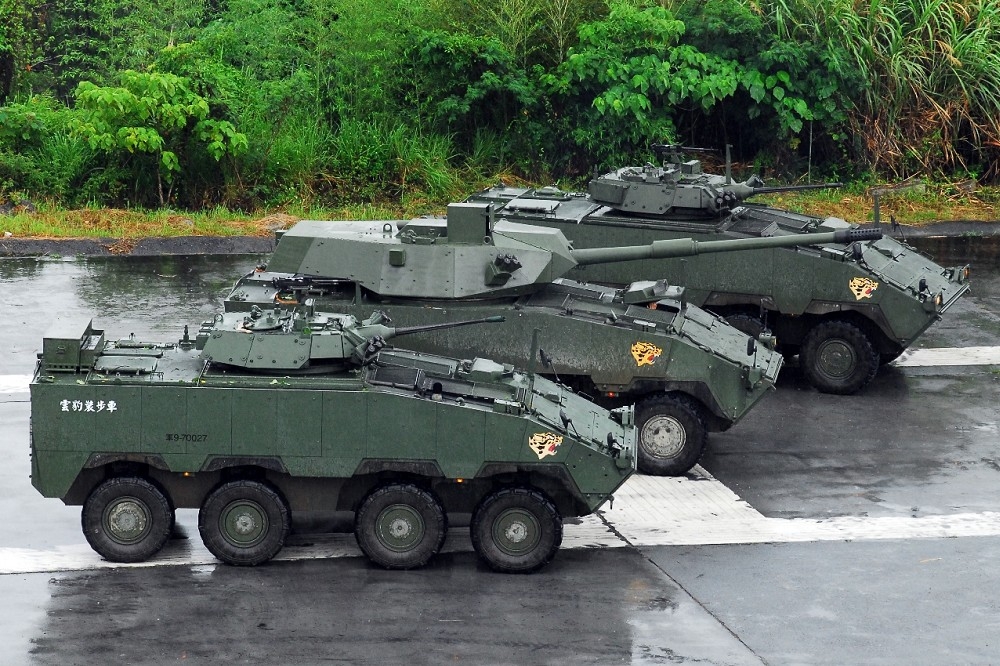 「獵豹專案」輪型戰車過去曾試製105公厘戰車砲，但測試結果未合格，其戰車砲技轉關鍵，還是在材料配方與鍛造技術上。圖為2007年雲豹105砲車。（國防部提供）