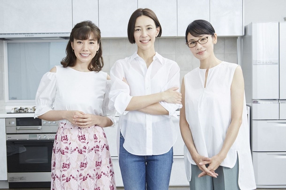 《戀愛的母親們》劇中三位女主角仲里依紗（左起）、木村佳乃、吉田羊，劇中大談婚外不倫戀，引發網路熱烈討論。（取自網路）