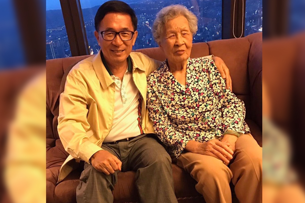 前總統陳水扁的94歲高齡老母「扁媽」陳李慎，15日晚上離世，享耆壽94歲。（取自陳水扁臉書）