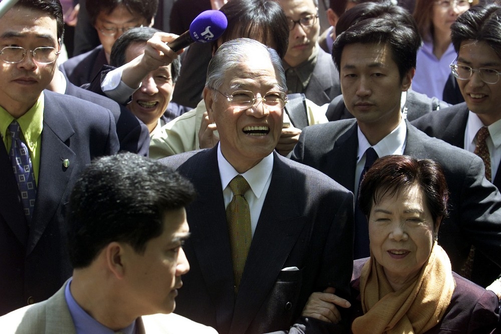 李登輝曾說：「我優先追求台灣民主；民主走到極限，就是獨立！」（湯森路透）