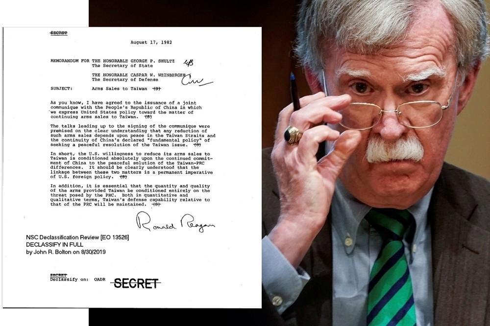 川普政府任內解密的第一份對台文件，係由國安顧問波頓（John Bolton）2019年8月30日於卸任前所為。（合成照片／解密文件／湯森路透）