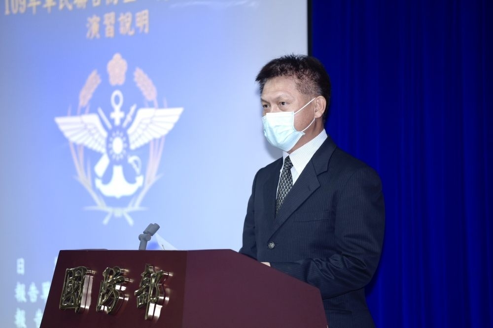 國防部全民防衛動員室主任韓岡明表示，教召未滿4次， 編管期從8年延長至12年。（資料照片／張哲偉攝）