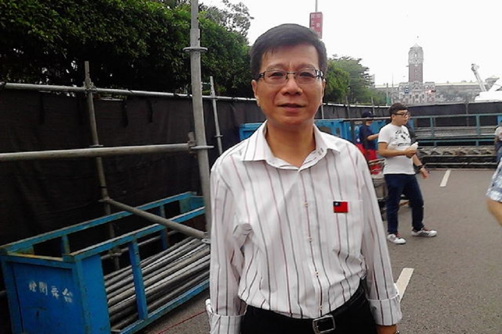 新黨籍台北市議員潘懷宗利用人頭詐領助理補助費300萬元，8日再裁定200萬交保。（取自維基百科）