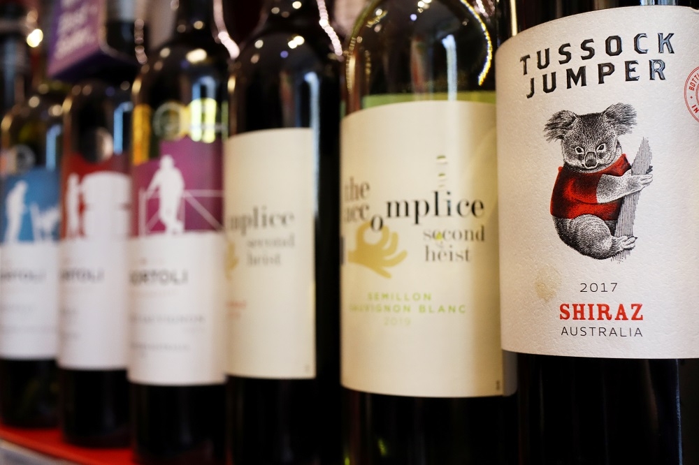 中國大幅提高澳洲進口葡萄酒關稅至212%。（湯森路透）