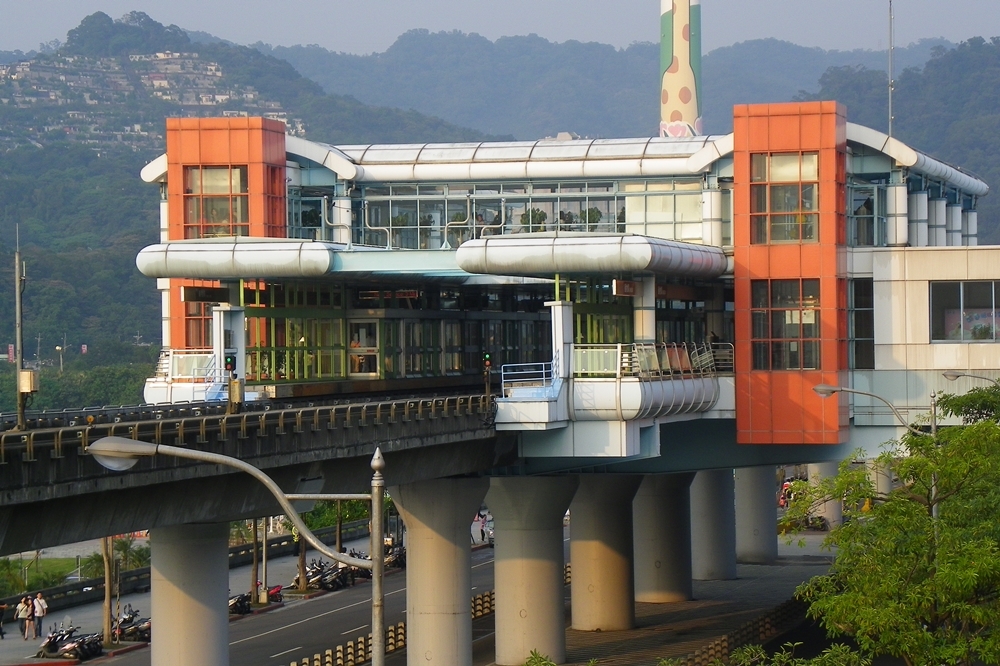 台北捷運動物園站（圖片取自維基百科）