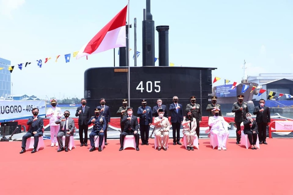 印尼首艘自製潛艦「阿魯格羅號」正式交付海軍。（圖片取自印尼國防部）